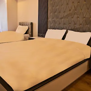 Parla Hotel
